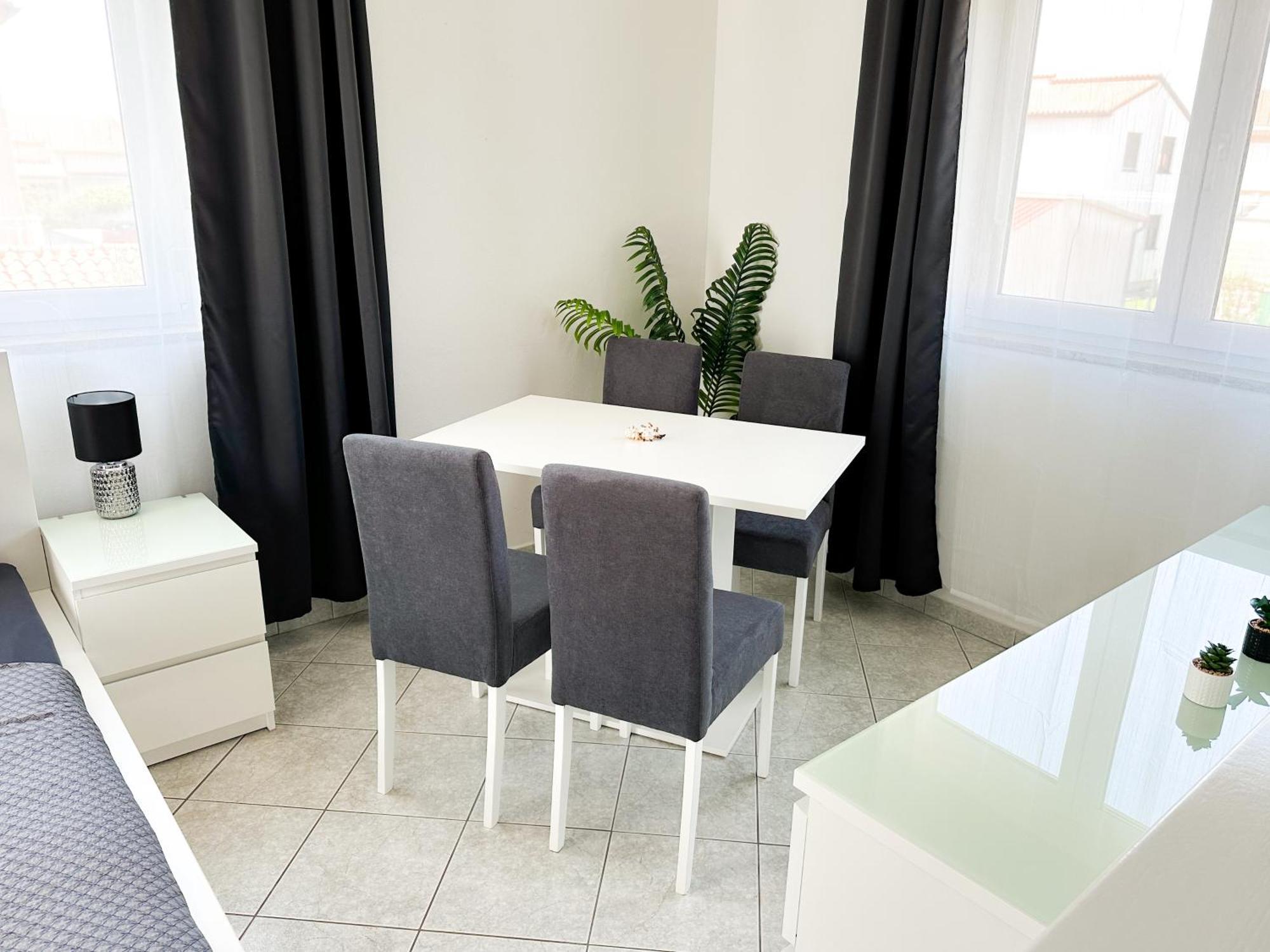 Sunside Apartments Πούλα Εξωτερικό φωτογραφία